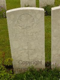 Etaples Military Cemetery - Devlin, Percy Joseph